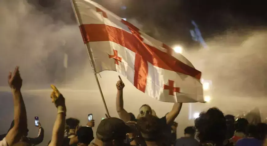 Gürcü hökumətindən 3 müxalifət partiyasına qadağa tələbi